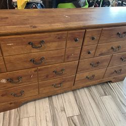 6 Drawer Dresser 