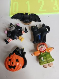 Vintage button covers 80s 90s Halloween theme 5 pumpkin witch bat scarecrow cat