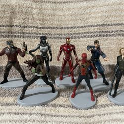 Disney Store Marvel Avengers Lot of 7 PVC Action Figures 4"