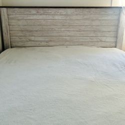 Queen Ashly furniture Bed Frame & Headboard 