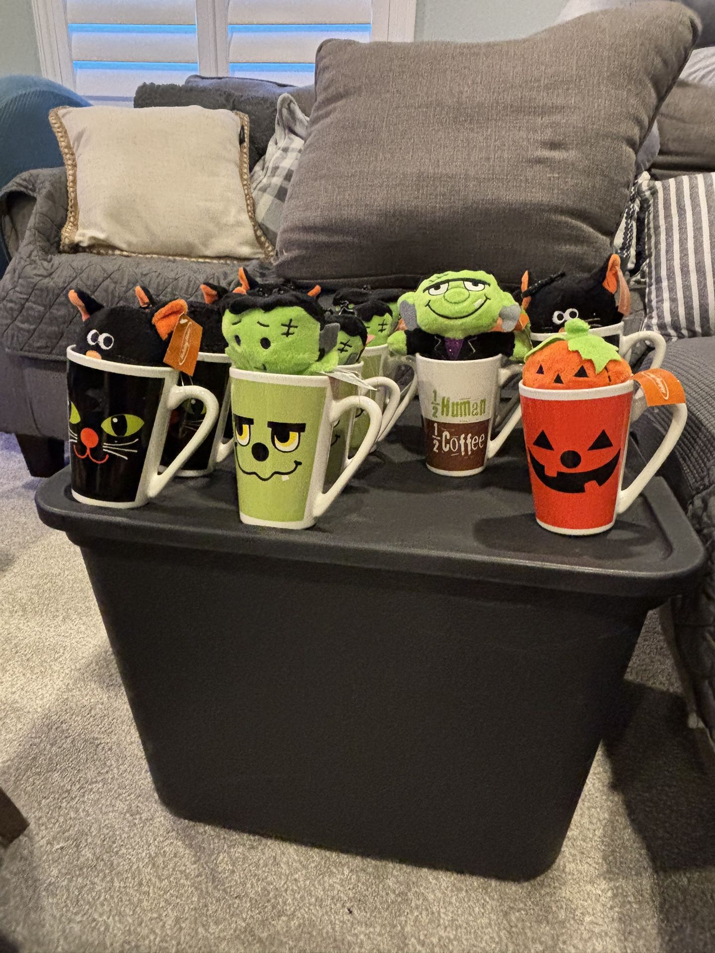 Halloween Mugs With Stuffies