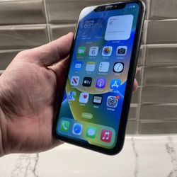 iPhone 11 64GB Unlocked. $50 Down!! 