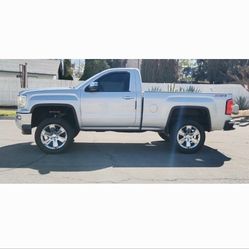 2014 Gmc Sierra Short Bed Not For Parts 