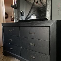 Bedroom Set For Sale