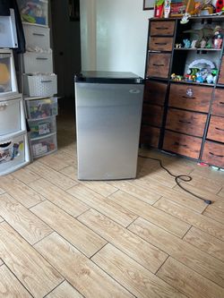 Refrigerator for ice cream