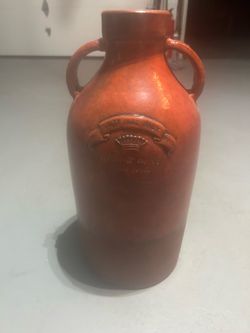 Ceramic vase, heavy duty very pretty