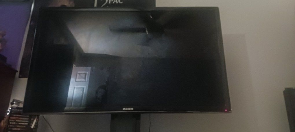 50' Samsung Flat-screen W. Firestick