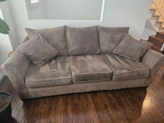 Free Dark Green Sofa