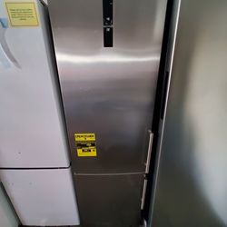 SUMMIT 23 INCHES WIDE 72 HIGHT NEW OPEN BOX WARRANTY  BOTTON FREEZER NEW 1 YEAR WARRANTY..$1299 Ready To Deliver