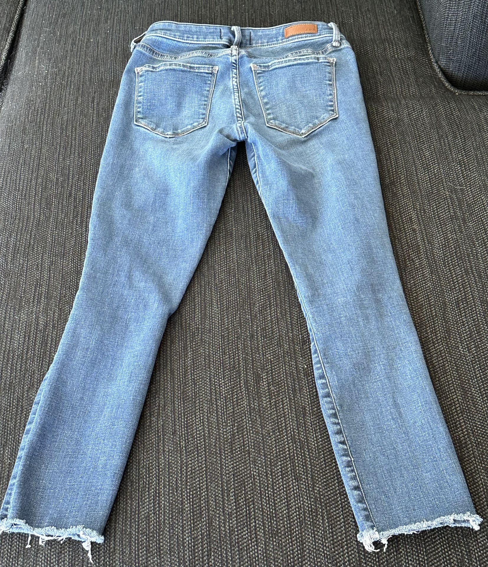 A&F Abercrombie & Fitch Blue Rip Jeans 