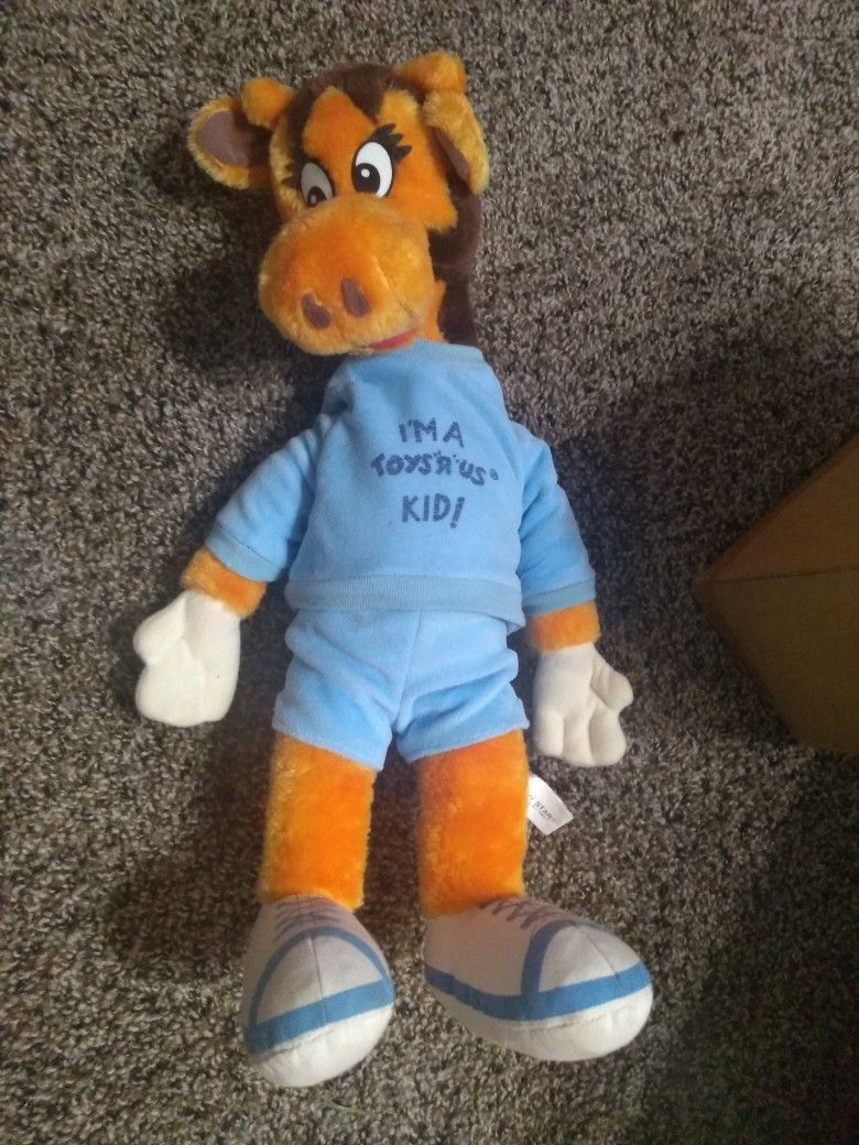 Geoffrey Giraffe I’m a Toys R Us Kid Plush