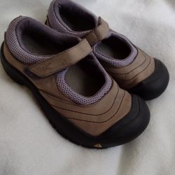 Keen Mary Jane Shoes   Sz 2