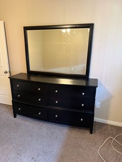 Black 6 Drawer Dresser w/ Mirror + Matching Nightstand