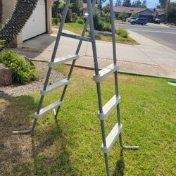 Pool Ladder!