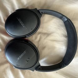 Bose QuietComfort 35 Noise-Canceling Headphones – Upgraded Ear Pads + Case