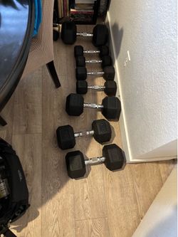 Dumbbells pairs of 10,15,35,45.Price is not $70.View the comment below