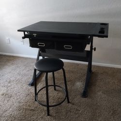 Art Desk 