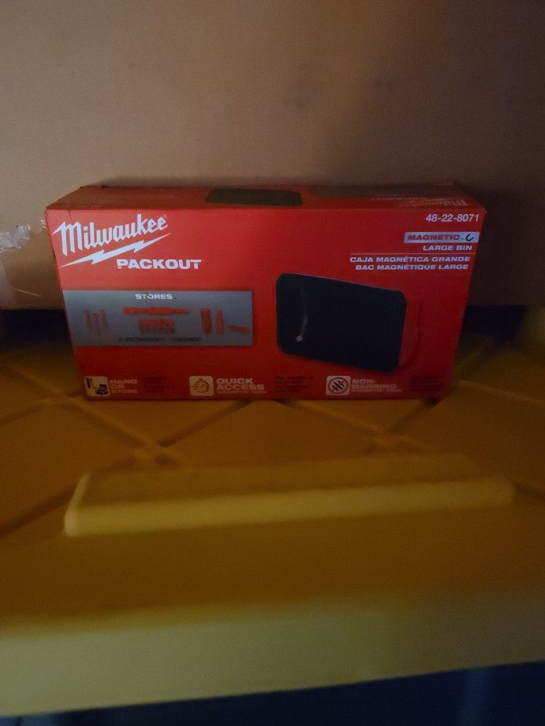 MILWAUKEE PACKOUT MAGNETIC LARGE BIN
