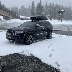 2011 Jeep Grand Cherokee V8 Hemi Negotiable