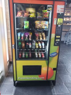Combo vending machine