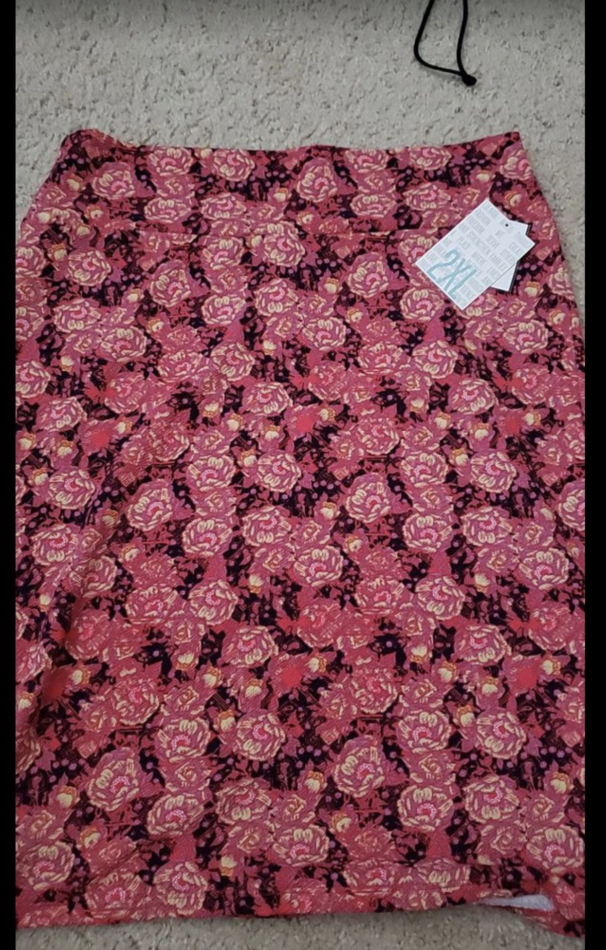 Brand new 2xl lularoe skirt