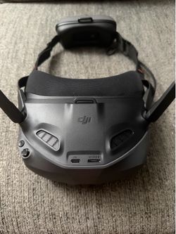 DJI Goggles N3 w/ motion controller 3