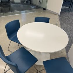 Dining Table With Blue Chairs 