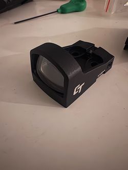 Red dot and flashlight combo