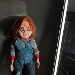 Trick or Treat Studio Chucky Doll