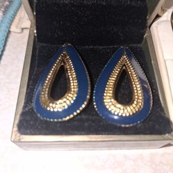 Assortment of earrings