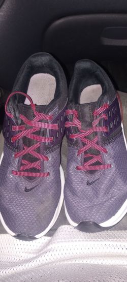 Nike Running Sneakers Gray Pink Laces