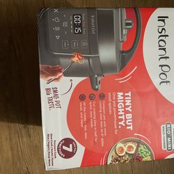 Instant Pot 7-1 Multi Cooker