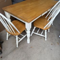 Budget kitchen Dining table and chairs set - 4 chairs - 60”x34”x30” tall - Delivery available 
