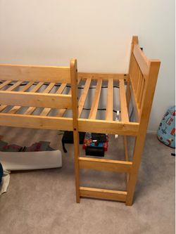 Solid wood Twin Loft bed with Ladder