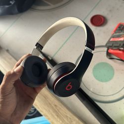 beats solo headphones
