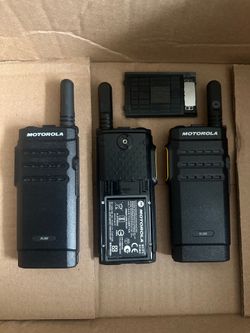 Motorola SL 300 Portable/Handheld Two-Way Radios Black