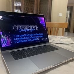 MacBook Pro Touch Bar 15in
