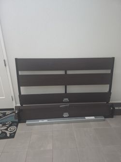 Bed frame queen