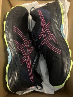 Oasics Women’s Shoes Size 9.5