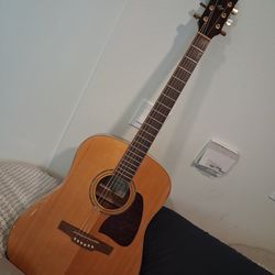 Ibanez AW30NT2Y01 Accoustic Guitar..in near mint condition