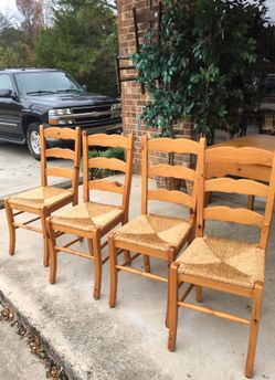 Set 4 pine chairs
