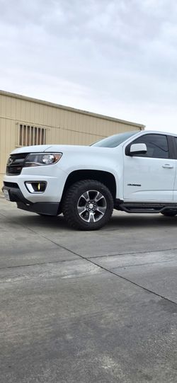 Chevy colorado z71 factory rims with tpms sensors included