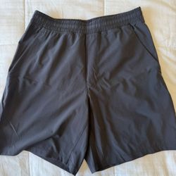 Lululemon Men’s Shorts Pacebreaker liner less 7” medium