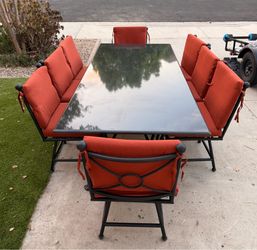 Patio set 🔺8 Chairs with top stone table🔺cushions  are good condition 🔺