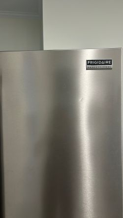 Refrigerator Frigidaire professional