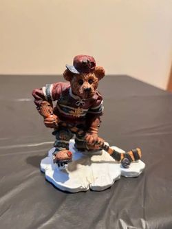 Vintage 1997 Boyds Bears and Friends Resin Figurine Titled "Puck... Slapshot"