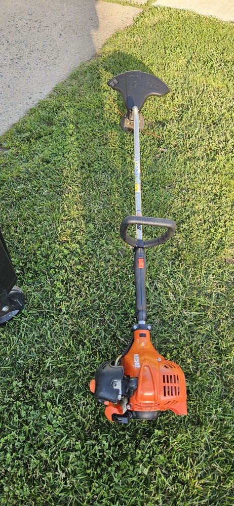 Gasoline echo string trimmer