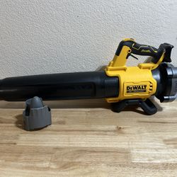 Dewalt 20V Max XR Brushless 450 CFM Leaf Blower Used In Good Working Condition 