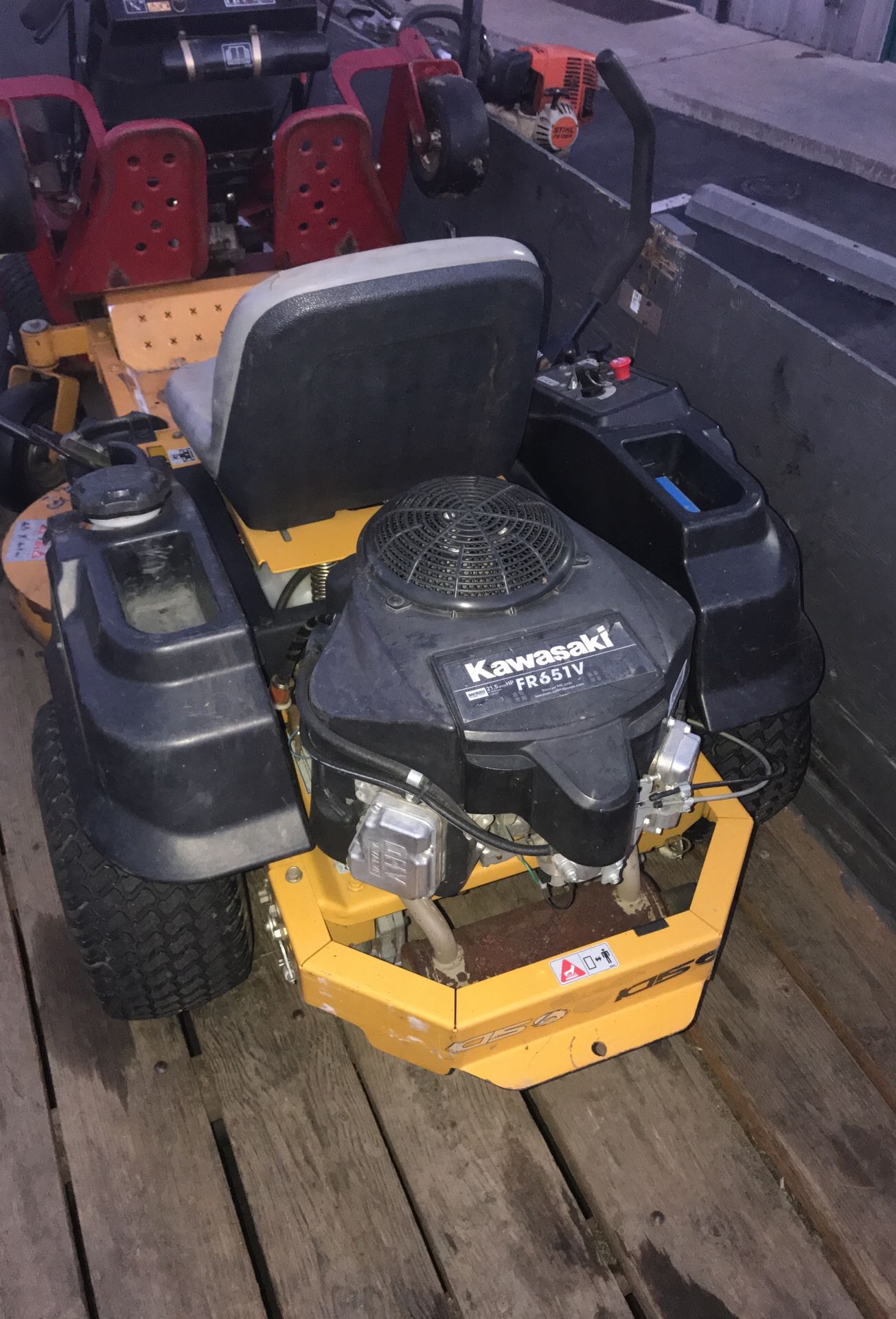 2015 hustler raptor 42 inch 21.5 hp for Sale in Visalia CA OfferUp