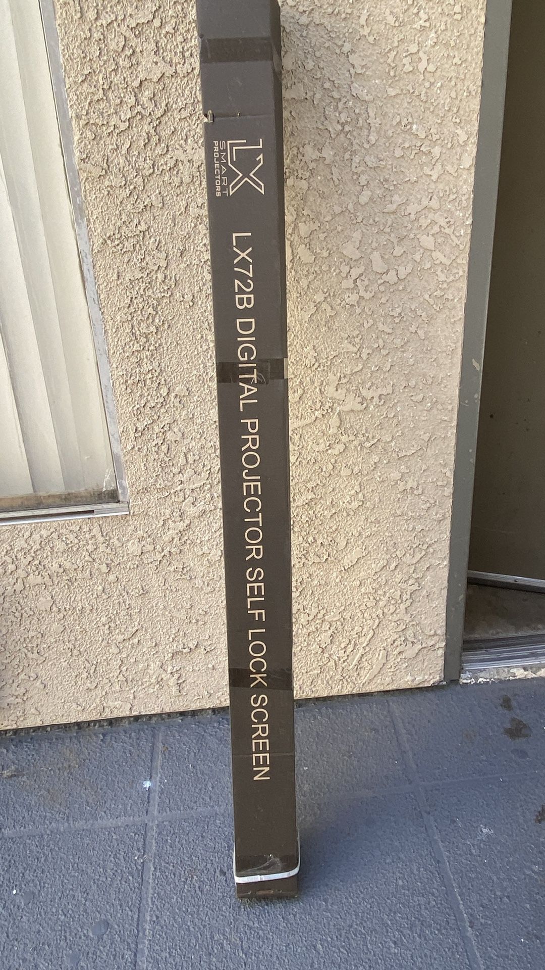 LX72B Self Lock Screen